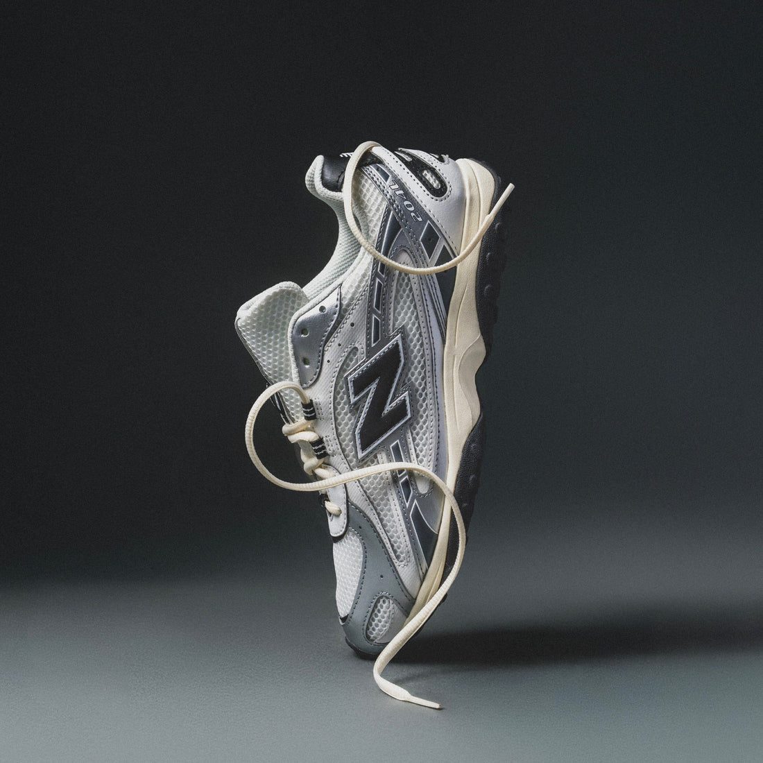 U204L "SILVER/BLACK"